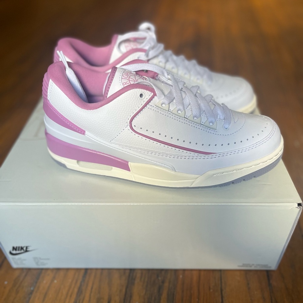 Jordan 2/3 Women's Sneakers White and Pink